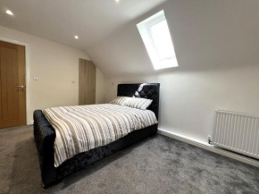 The Mile Apartment 11 in Prime Derby Location